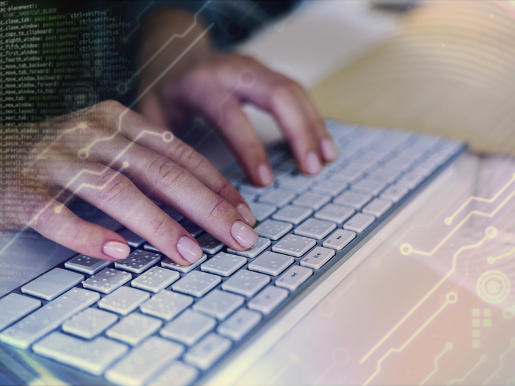 Generare immagini innovative con l'intelligenza artificiale per il web e i social