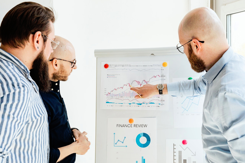 Investire nel futuro : come creare una pianificazione economico finanziaria solida per le PMI