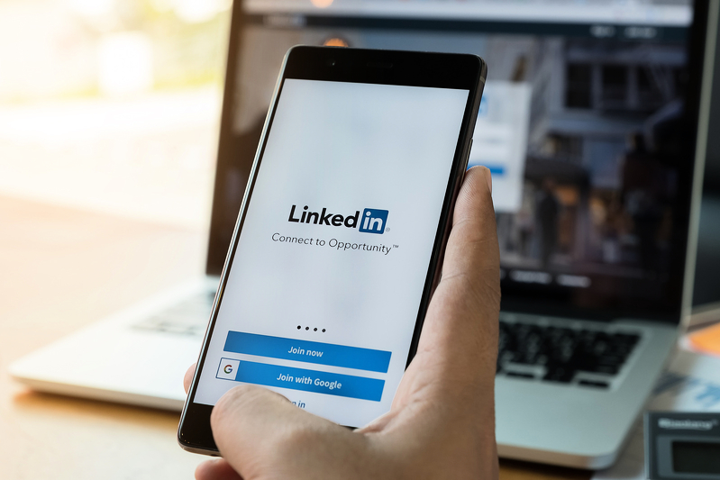Fare business con LinkedIn: strumenti, strategie e best practice